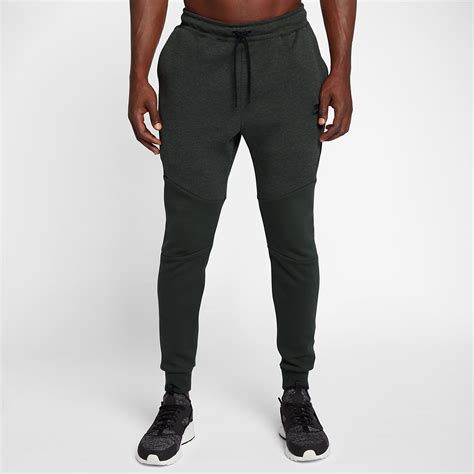 schwarze jooginghose nike|Nike Tech Men's Fleece Joggers.